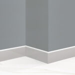 Zócalo de EPS Atrim Classic 70 mm PVC Plata Mate - Imagen 3