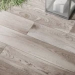 Piso Flotante Frigg Waterblock Gris Himalaya 8 mm HDF Tránsito Comercial Click 2.44m² - Imagen 2