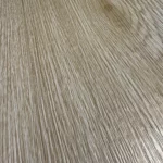 Piso Vinílico Autoadhesivo en Rollo Vinilhome Paris 1.5 mm LVT Tránsito Residencial Frigg 1.8m² - Imagen 3