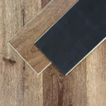 Piso Vinílico Click Frigg Prostep Madroño 5.5 mm SPC Virgen Tránsito Comercial Alto 2.02m² - Imagen 3