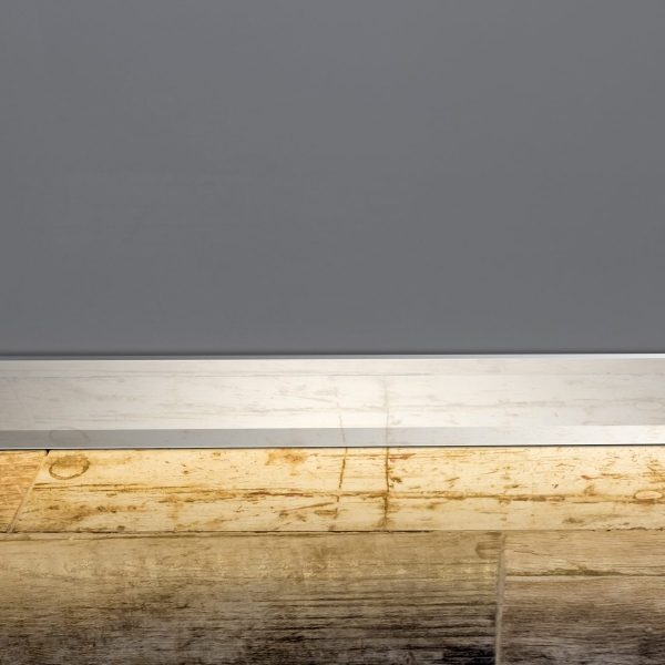 Zócalo de Aluminio Atrim Slim 60 mm Plata Esmerilado