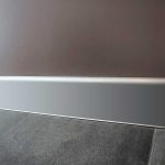 Zócalo de Aluminio Atrim Apolo 70 mm Cromo Brillante