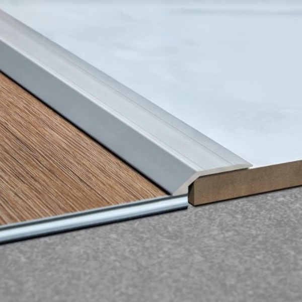 Desnivel para Piso Vinílico Gap Atrim 31.4 mm Aluminio Oro Mate